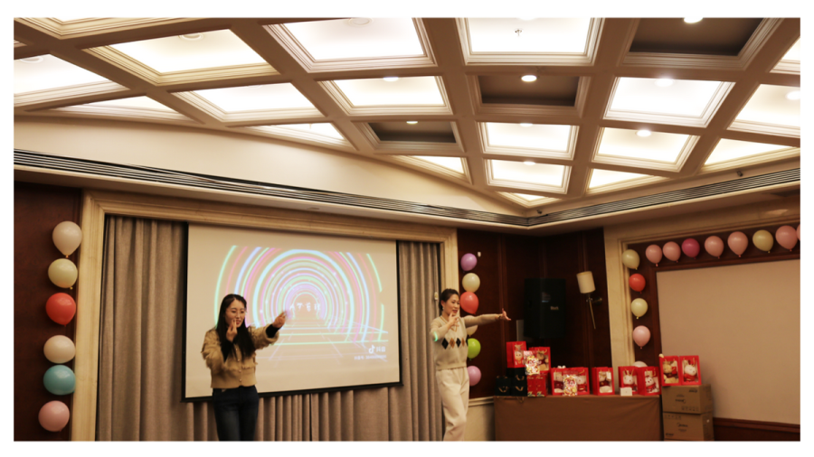 勇毅进取,顺风飞扬 | 2023年 蓝鹏测控年会 开场舞 黑桃A 勇毅进取,顺风飞扬 | 2023年 蓝鹏测控年会 开场舞 黑桃A